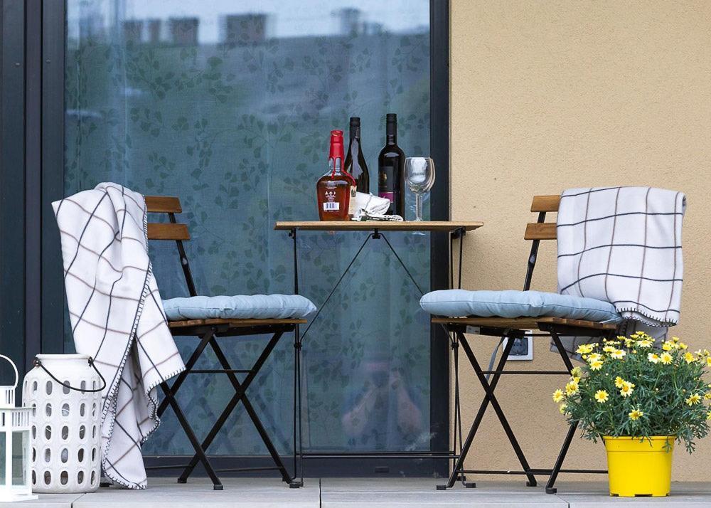 City And Thermal Apartman Gyor Bagian luar foto