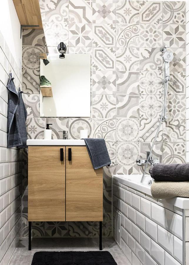 City And Thermal Apartman Gyor Bagian luar foto