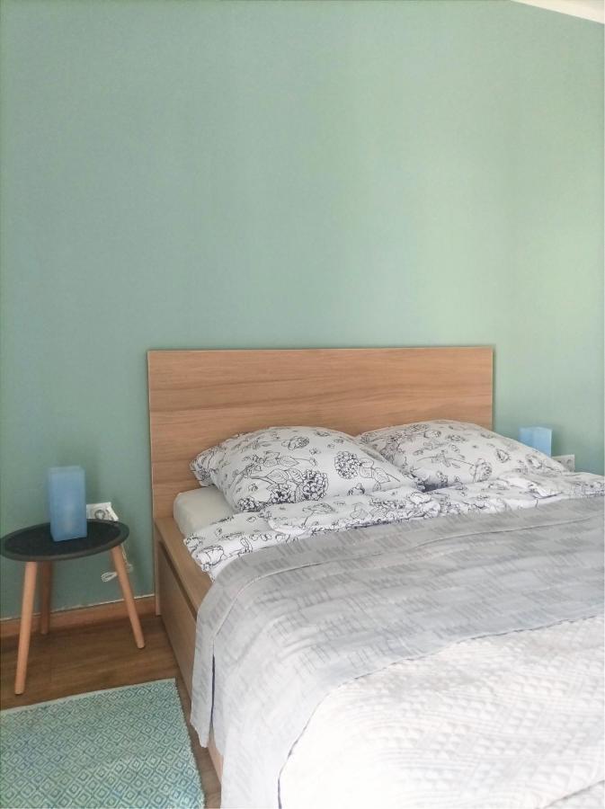 City And Thermal Apartman Gyor Bagian luar foto